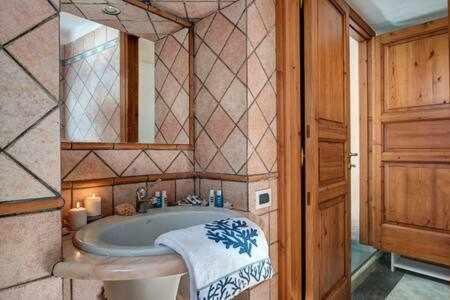 La Cabane Bleau The Perfect Beachfront Apartment Marina del Cantone ภายนอก รูปภาพ