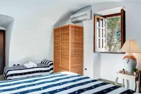 La Cabane Bleau The Perfect Beachfront Apartment Marina del Cantone ภายนอก รูปภาพ