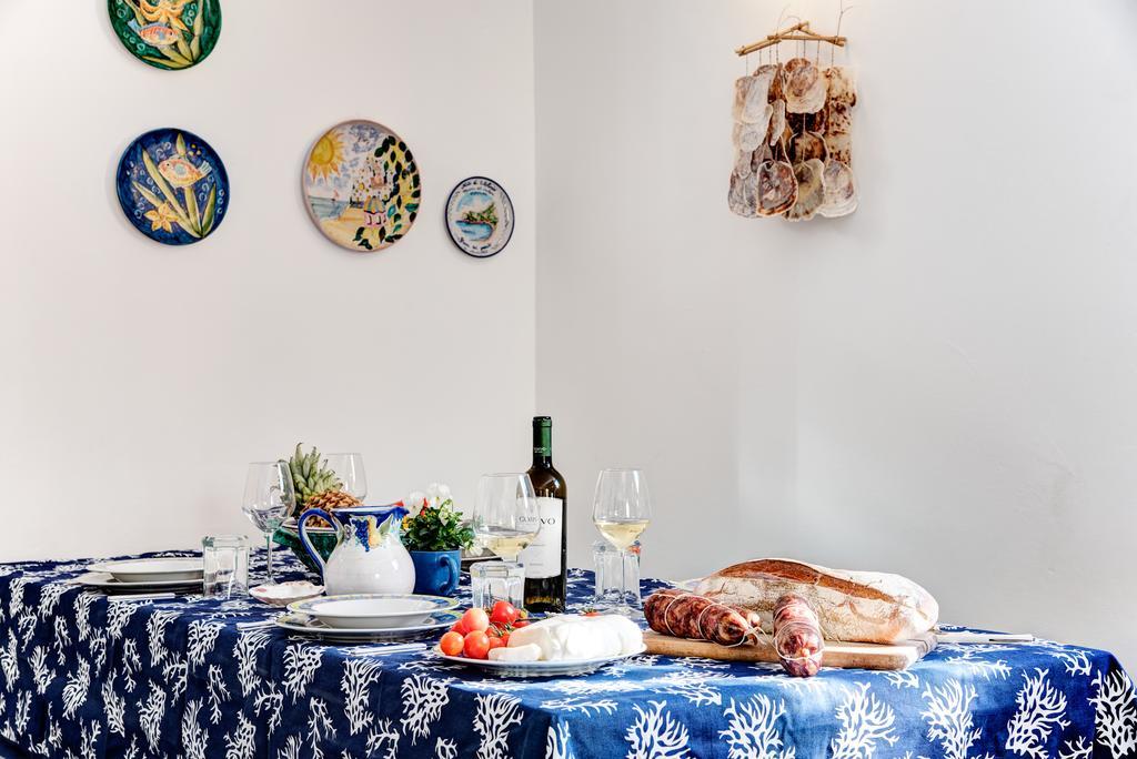 La Cabane Bleau The Perfect Beachfront Apartment Marina del Cantone ภายนอก รูปภาพ
